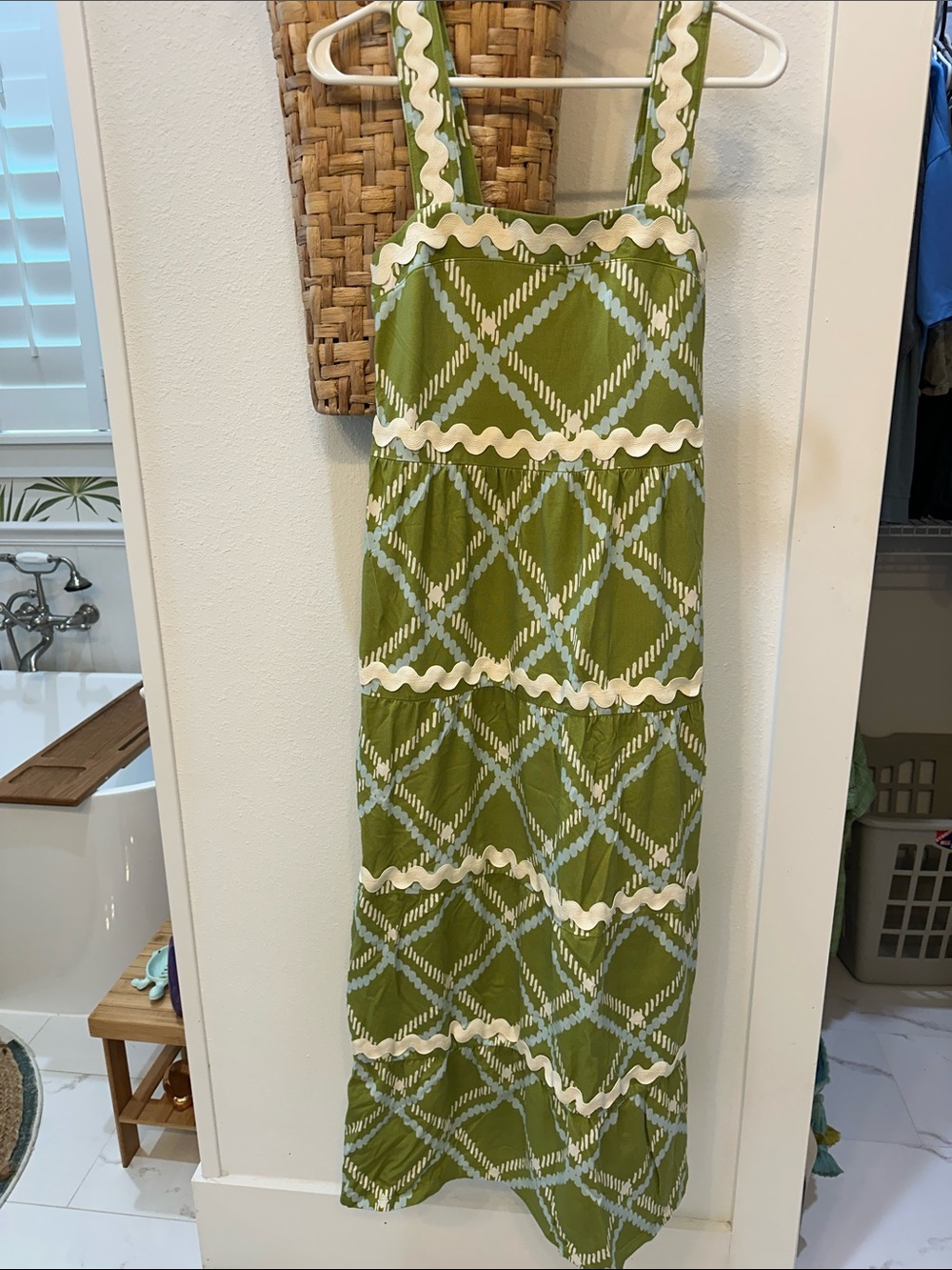 Spartina women’s medium Tilley Enclave Tiered Sundress with Cream Rickrack Trim